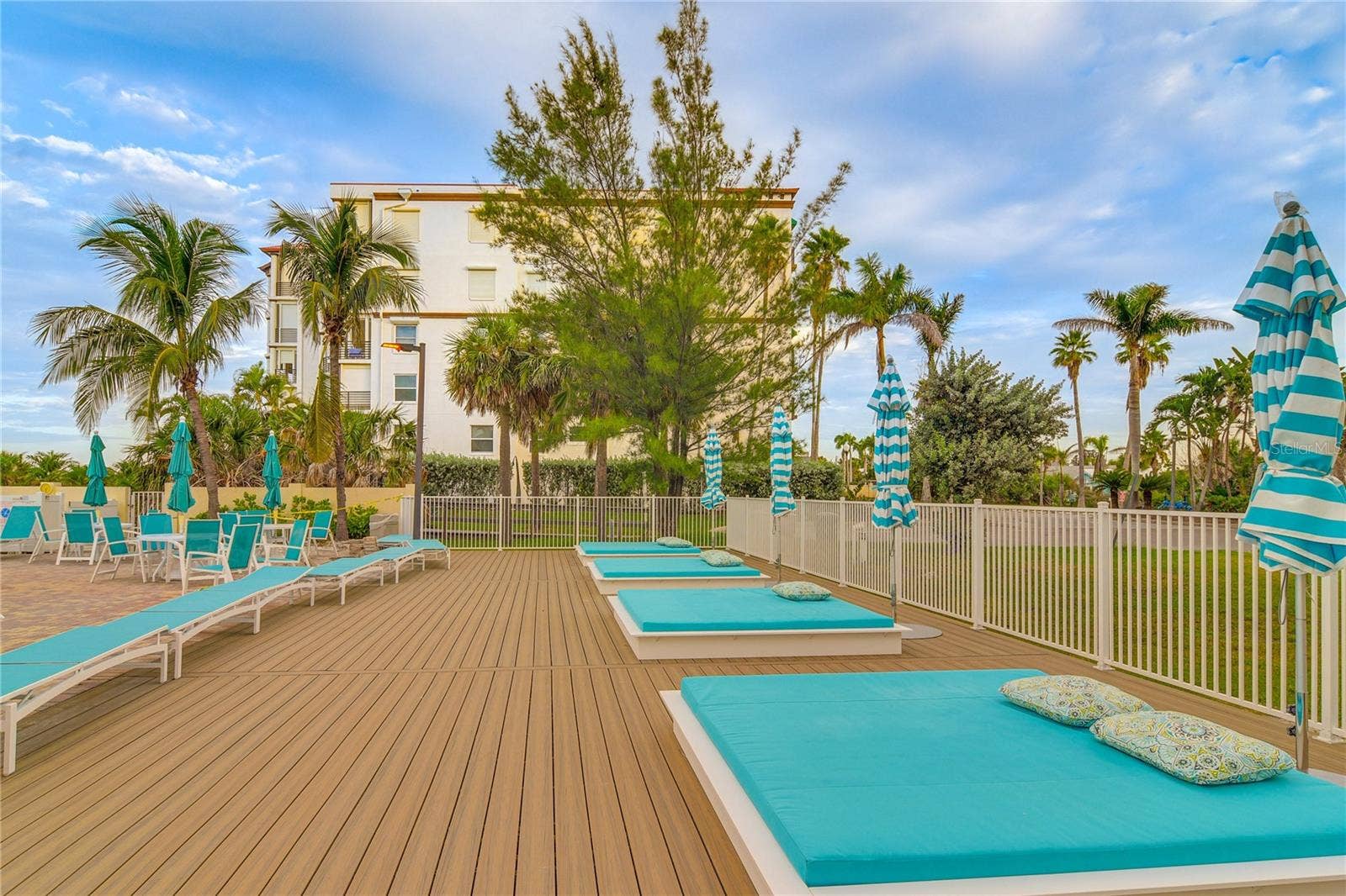 12000 GULF BOULEVARD, #603N, Treasure Island, FL 33706 New sun beds