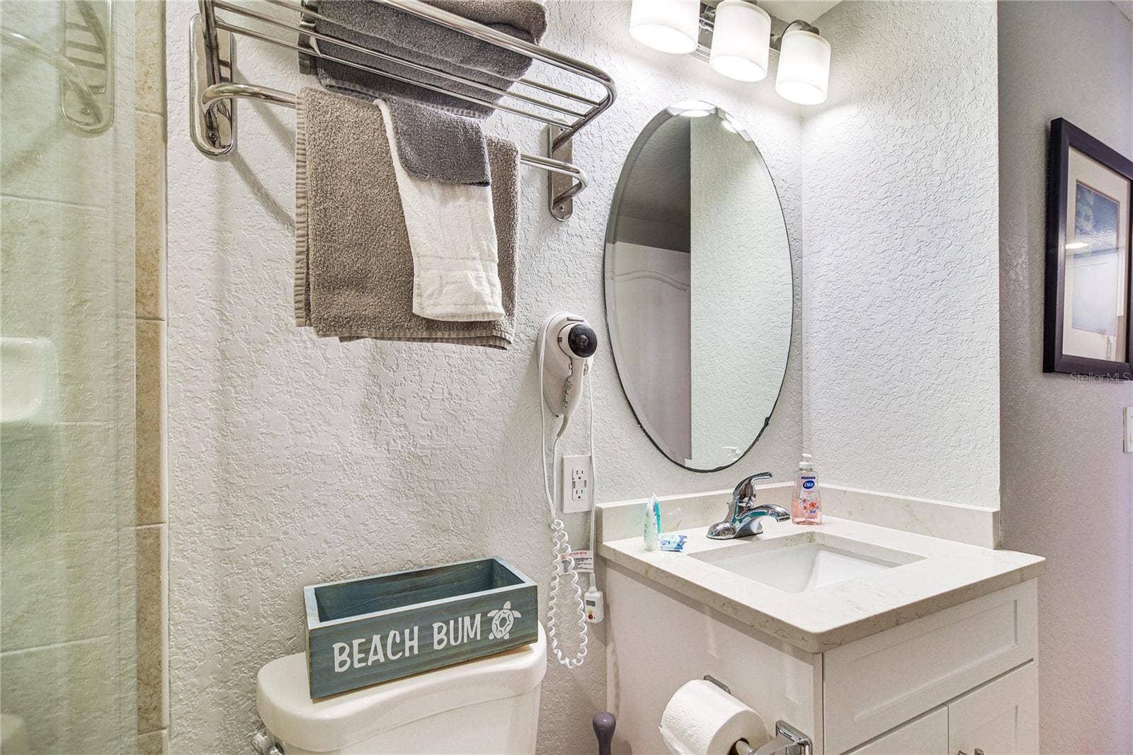 12000 GULF BOULEVARD, #603N, Treasure Island, FL 33706 2nd bath New Quartz counter