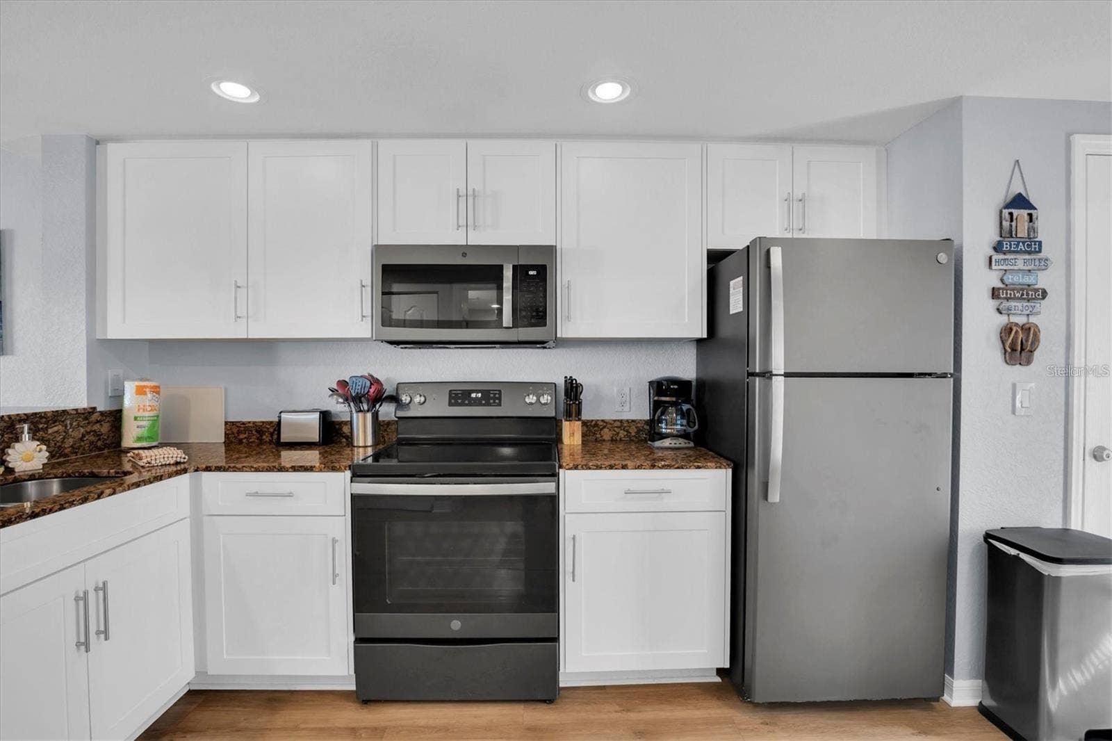 12000 GULF BOULEVARD, #603N, Treasure Island, FL 33706 Kitchen