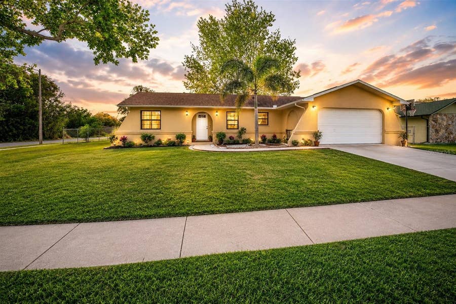 Property photo for 3011 SHADOW OAKS DRIVE, Holiday, FL