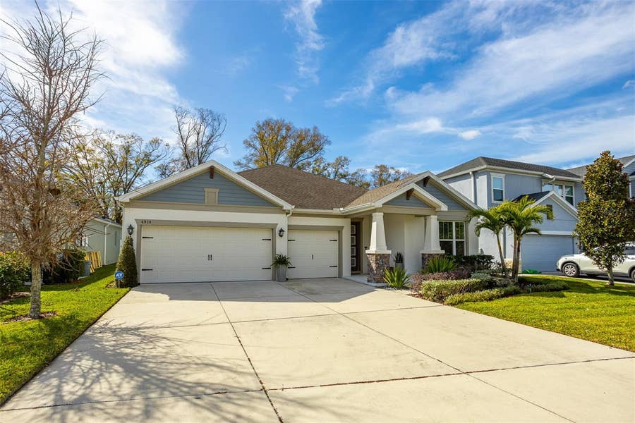 Property photo for 4914 LAKESHORE OAKS COURT, Tampa, FL