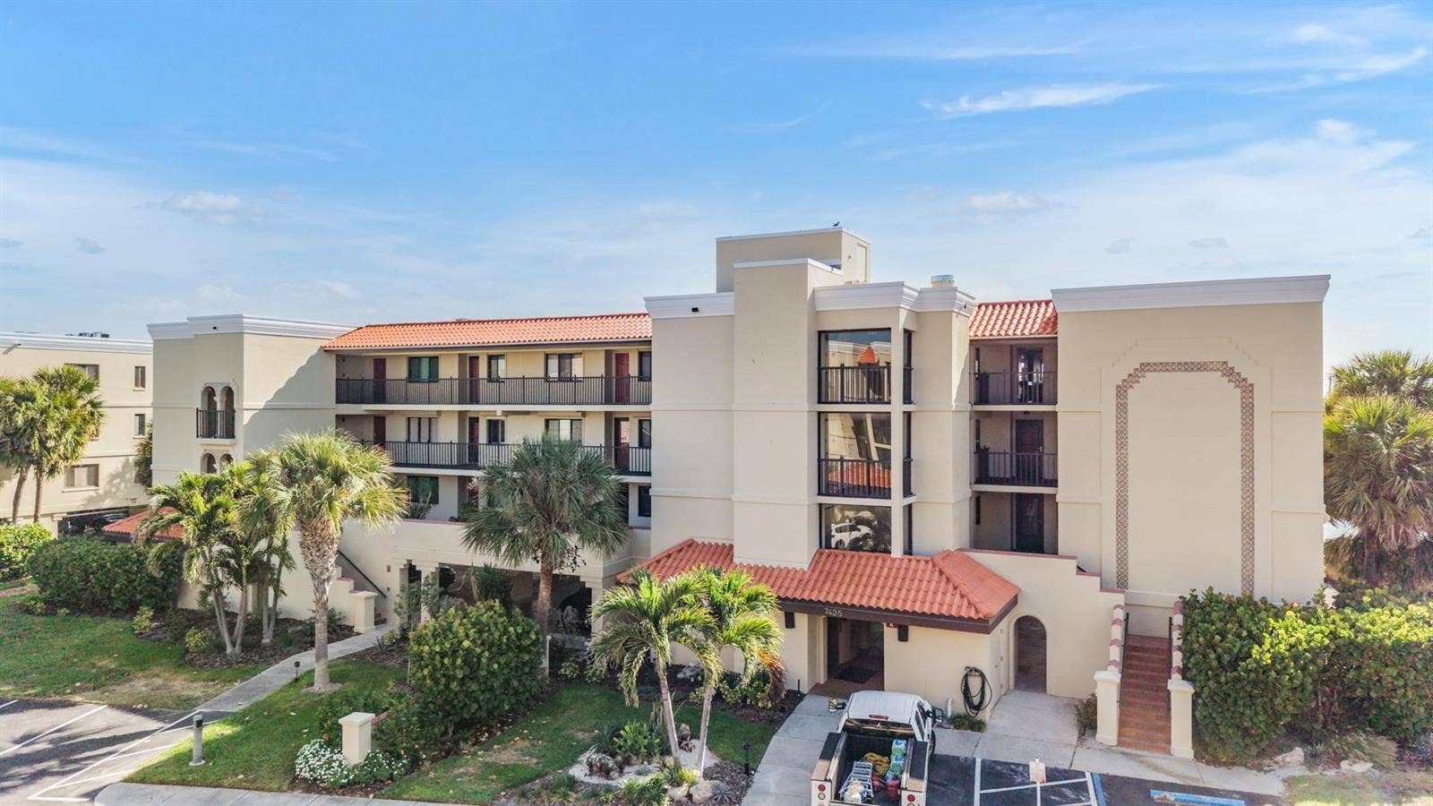 7435 BAYSHORE DRIVE, #303, Treasure Island, FL 33706 7435 BAYSHORE DRIVE, #303, Treasure Island, FL 33706