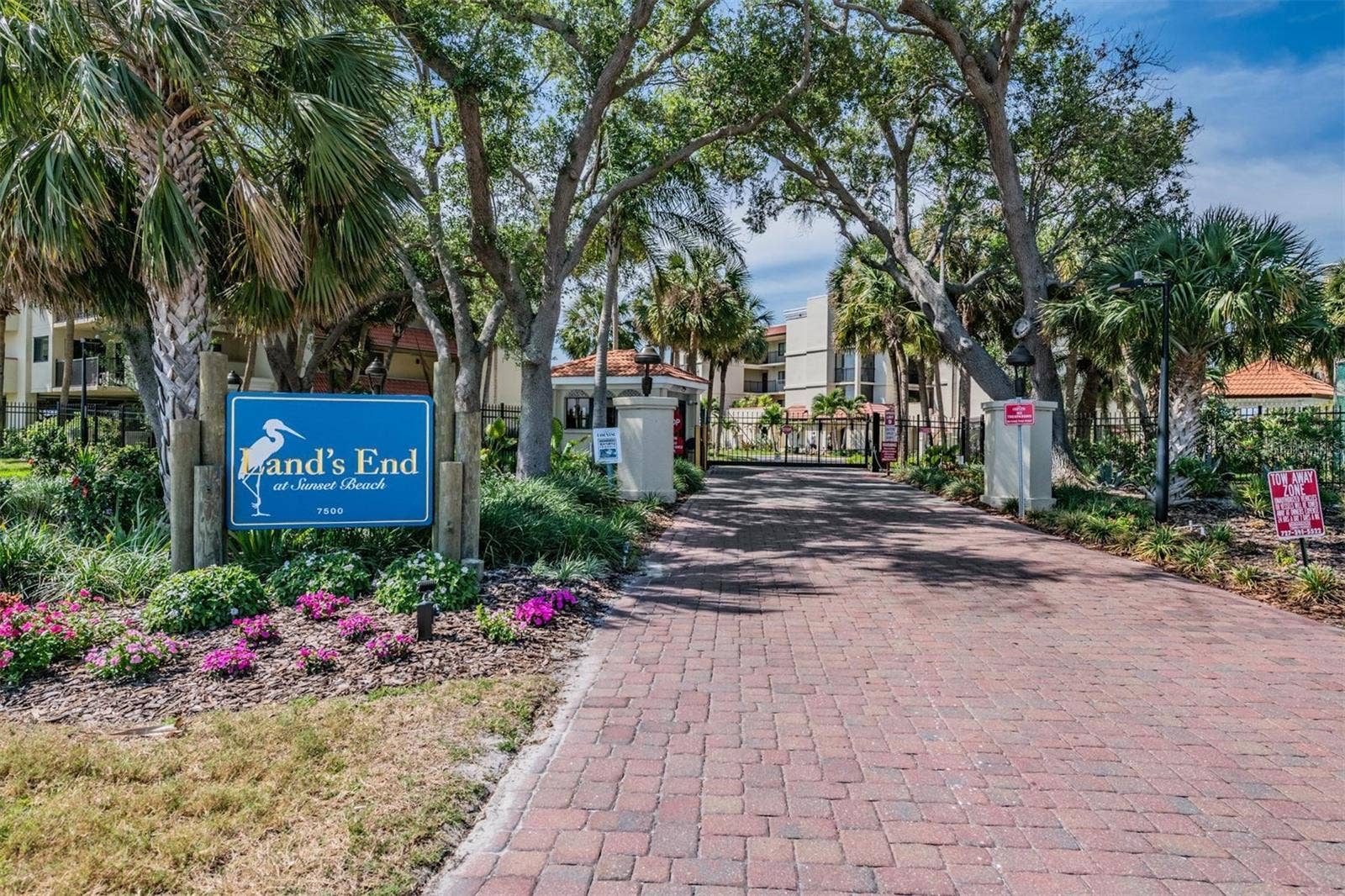 7435 BAYSHORE DRIVE, #303, Treasure Island, FL 33706 7435 BAYSHORE DRIVE, #303, Treasure Island, FL 33706