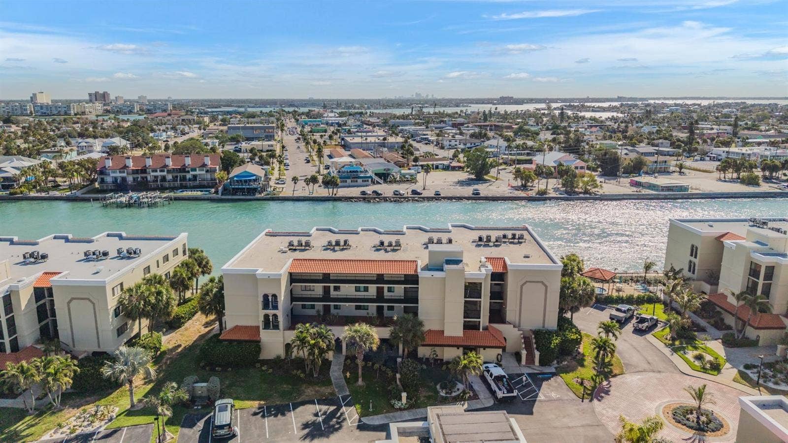 7435 BAYSHORE DRIVE, #303, Treasure Island, FL 33706 7435 BAYSHORE DRIVE, #303, Treasure Island, FL 33706