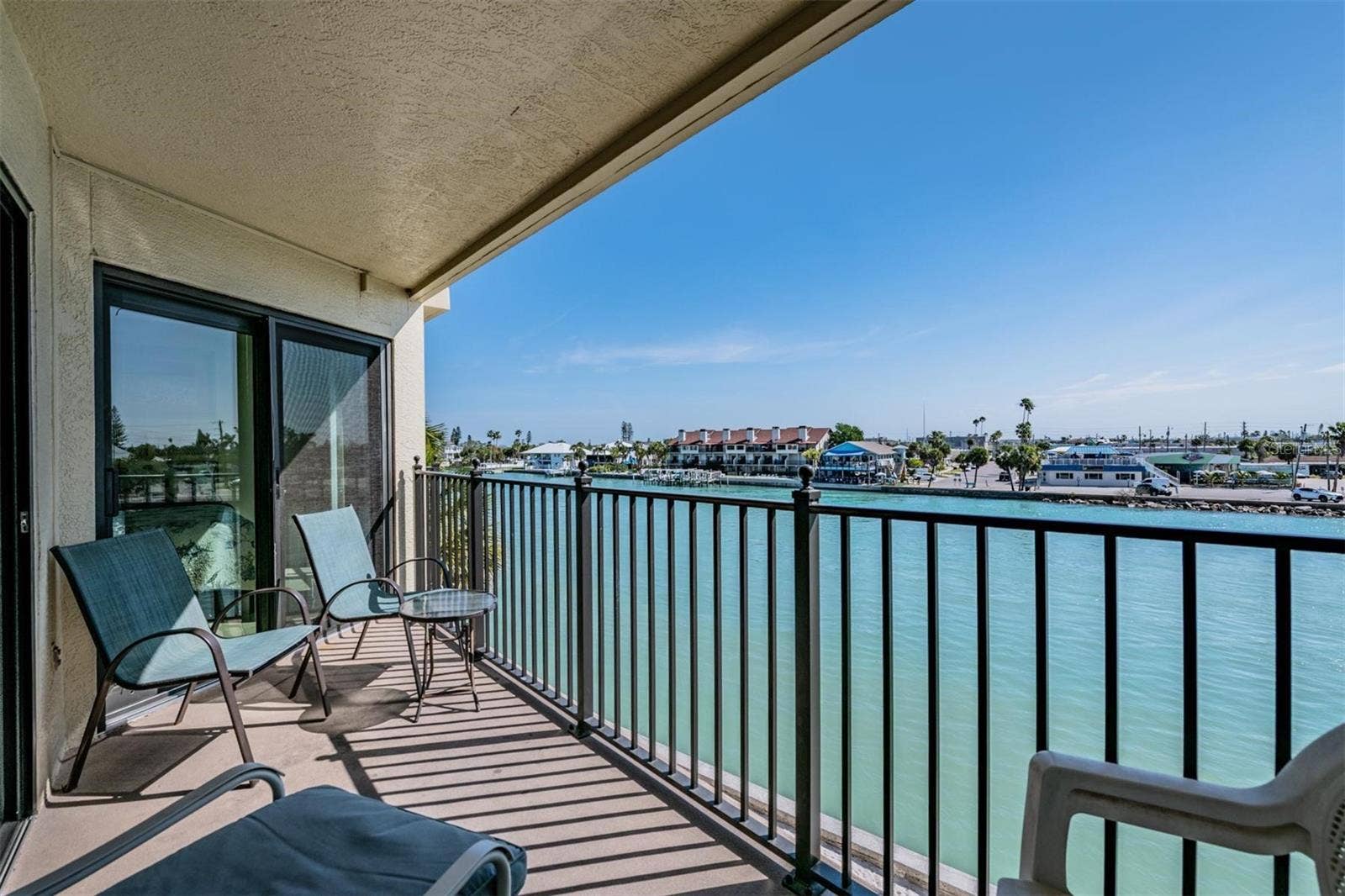 7435 BAYSHORE DRIVE, #303, Treasure Island, FL 33706 7435 BAYSHORE DRIVE, #303, Treasure Island, FL 33706