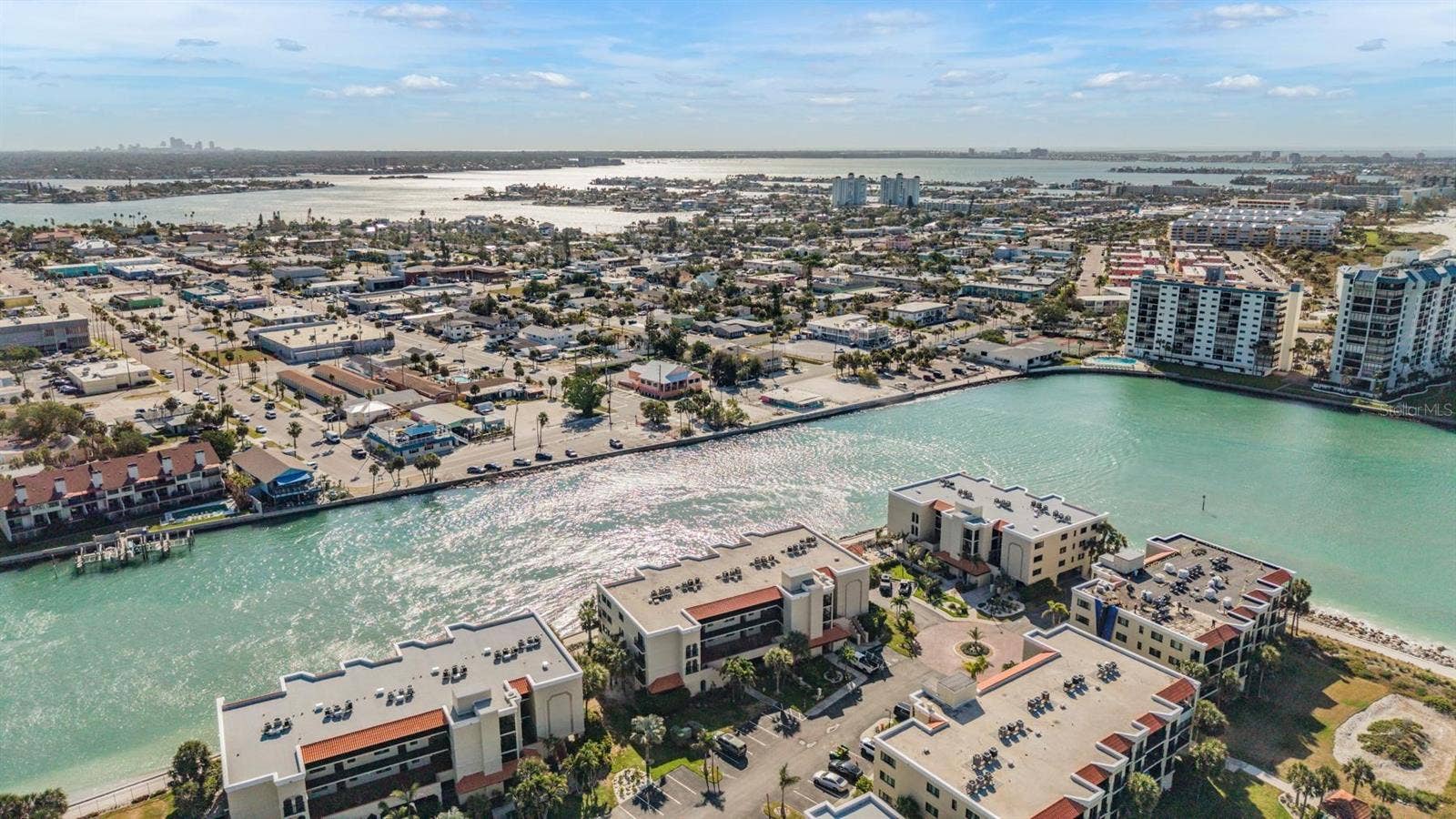 7435 BAYSHORE DRIVE, #303, Treasure Island, FL 33706 7435 BAYSHORE DRIVE, #303, Treasure Island, FL 33706