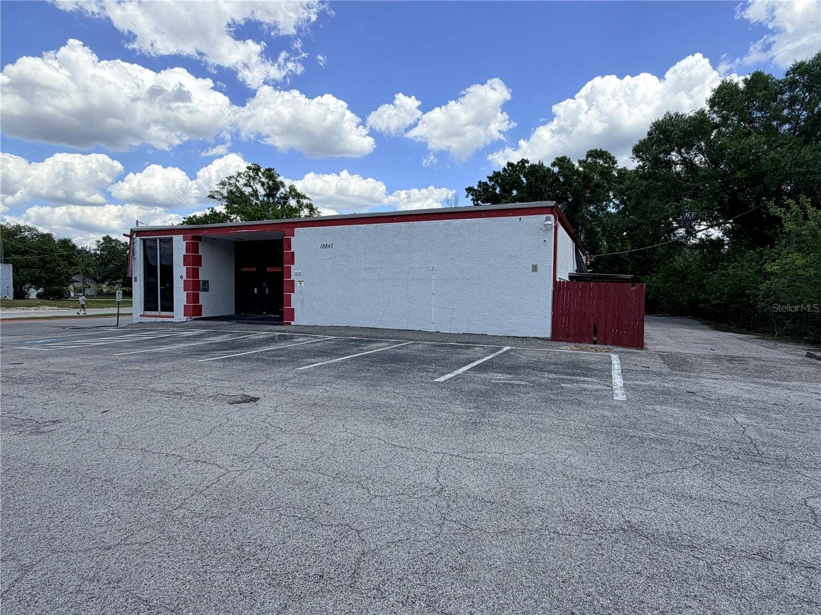 18843 N 41 HWY, Lutz, FL 33549 18843 N 41 HWY, Lutz, FL 33549