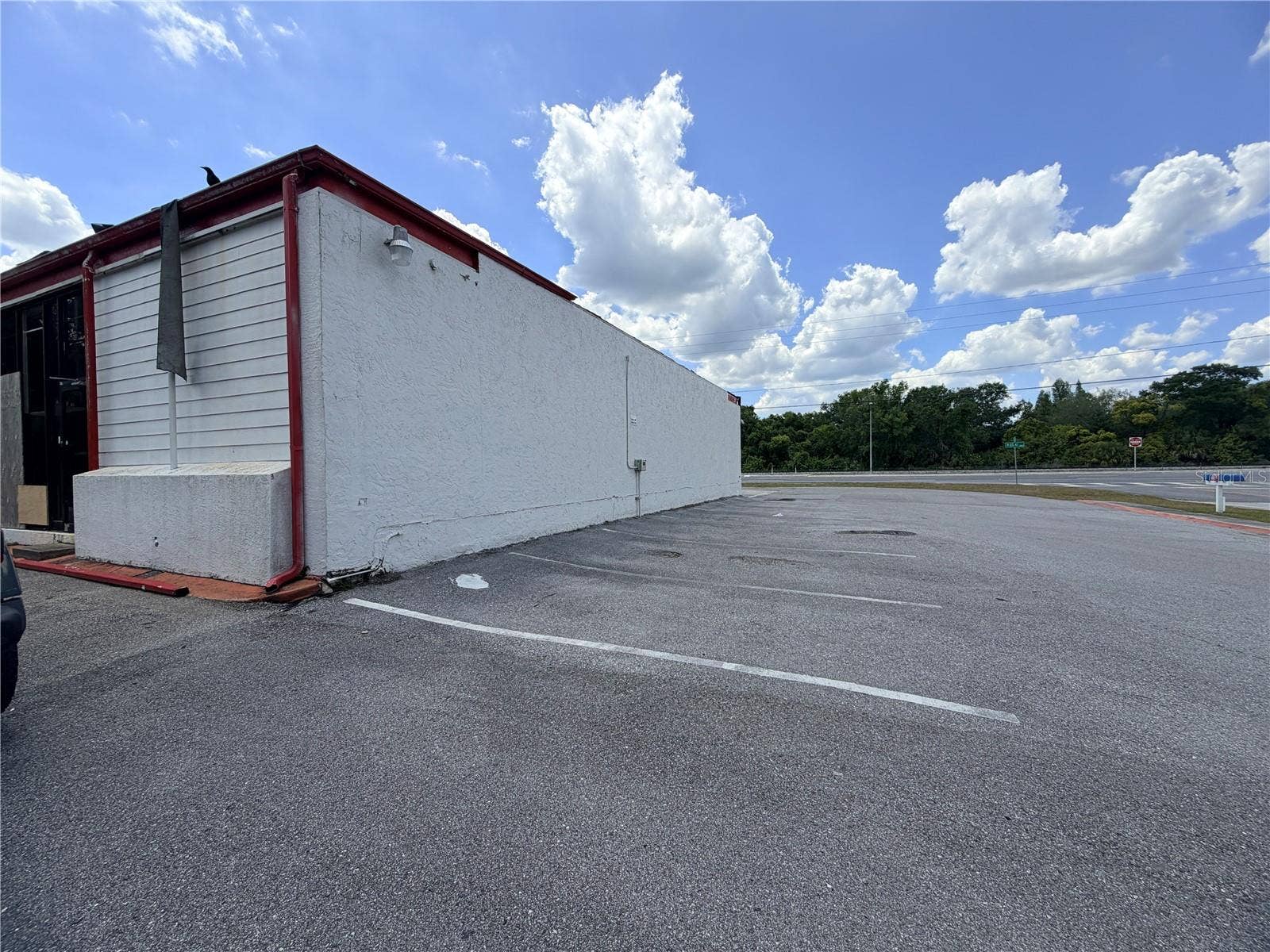 18843 N 41 HWY, Lutz, FL 33549 18843 N 41 HWY, Lutz, FL 33549