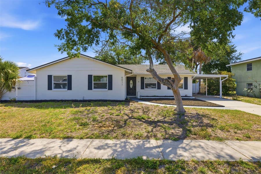 Property photo for 6011 WILSHIRE DRIVE, Tampa, FL
