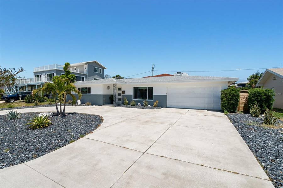 Property photo for 2671 W BAY ISLE DRIVE SE, St Petersburg, FL