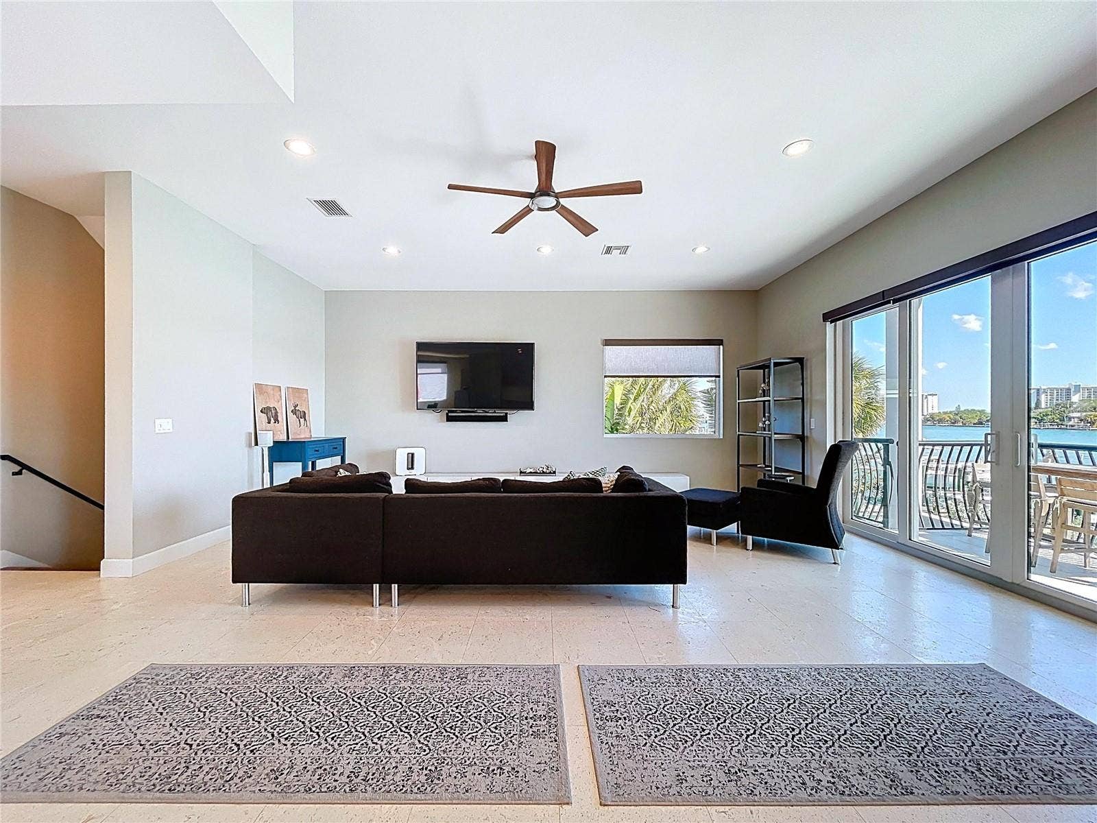 306 BAY PLZ, Treasure Island, FL 33706