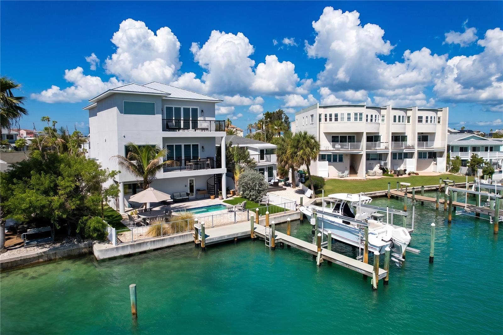 306 BAY PLZ, Treasure Island, FL 33706