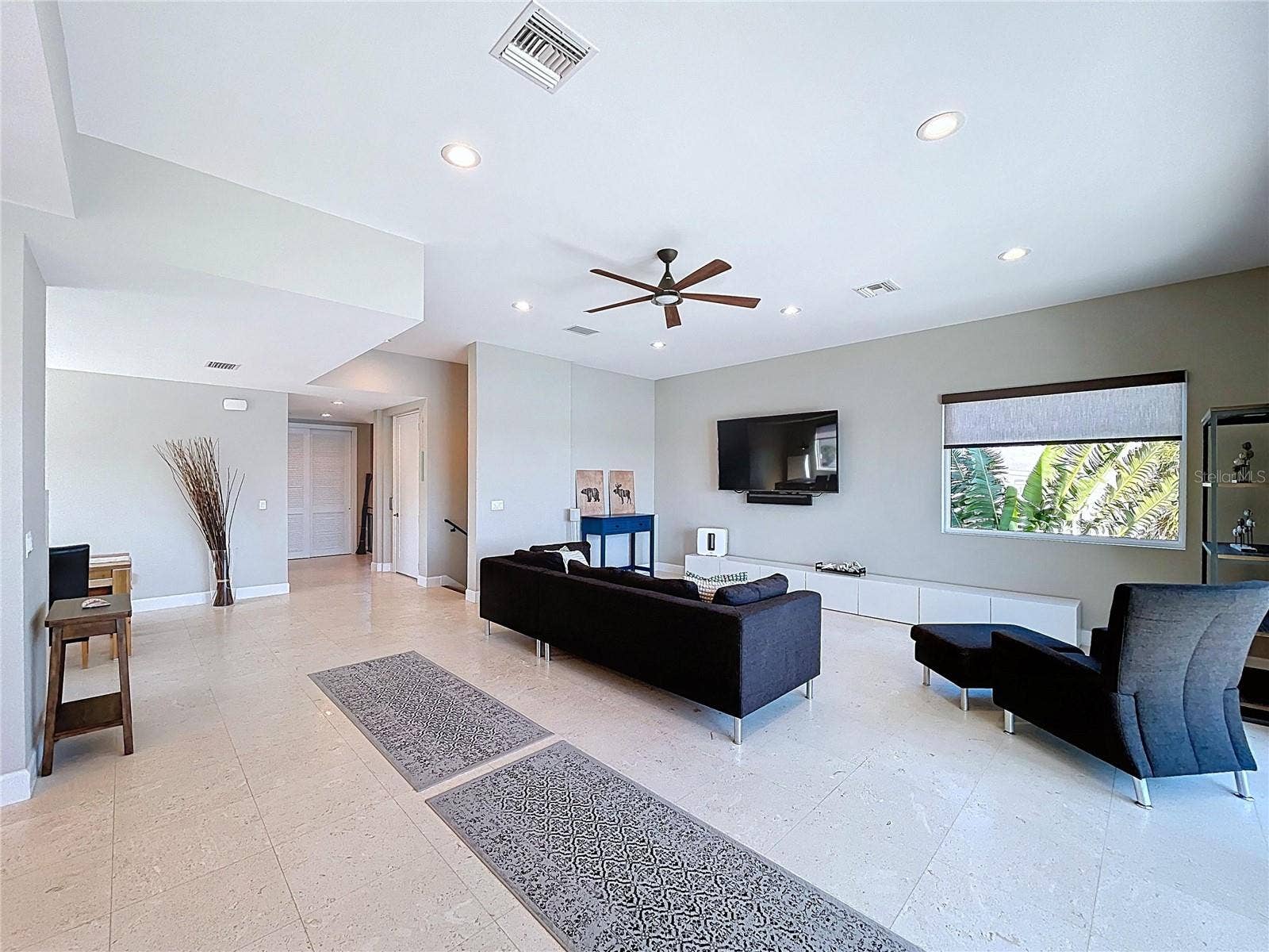 306 BAY PLZ, Treasure Island, FL 33706