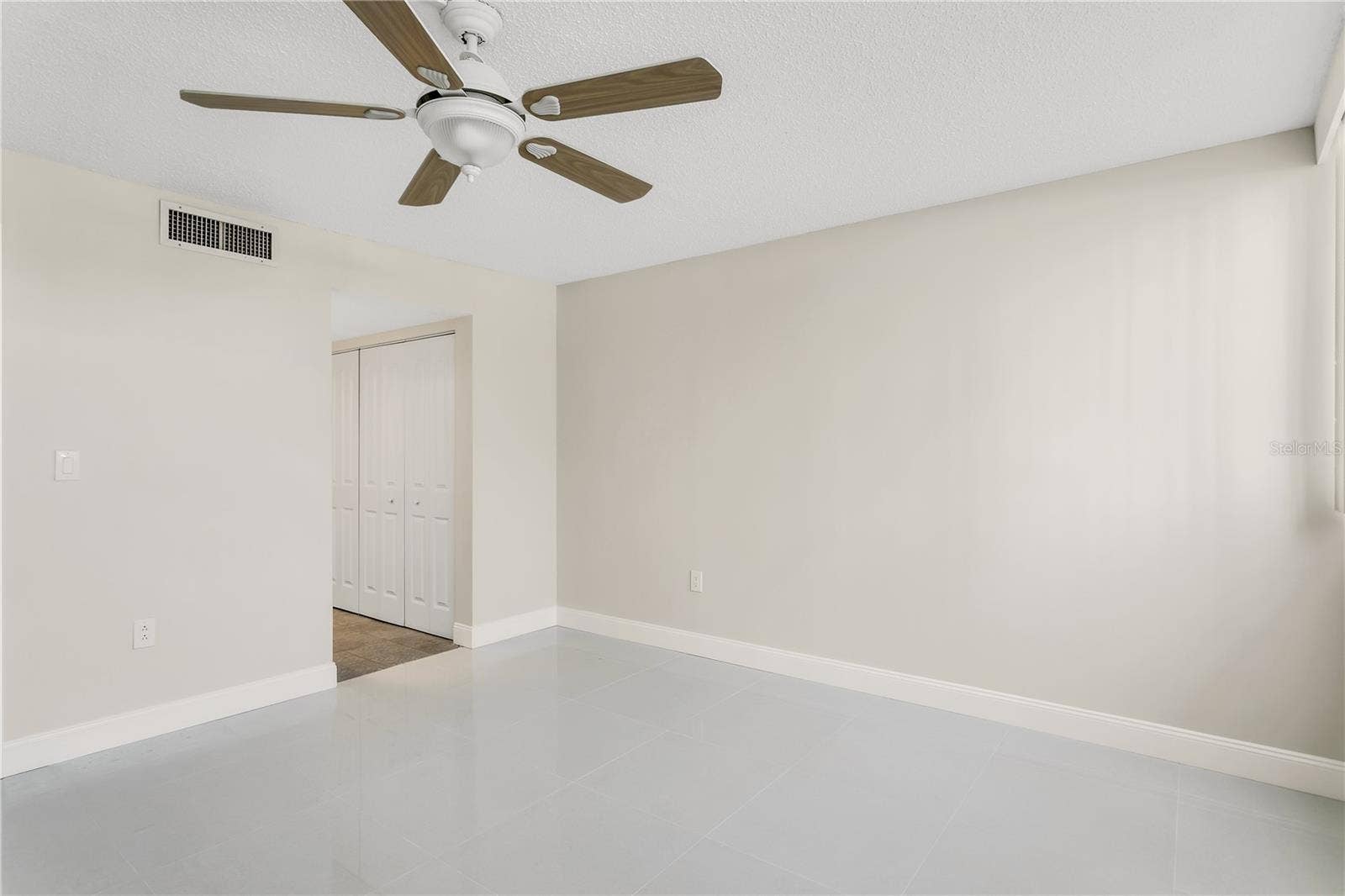 450 TREASURE ISLAND CAUSEWAY, #104, Treasure Island, FL 33706 450 TREASURE ISLAND CAUSEWAY, #104, Treasure Island, FL 33706