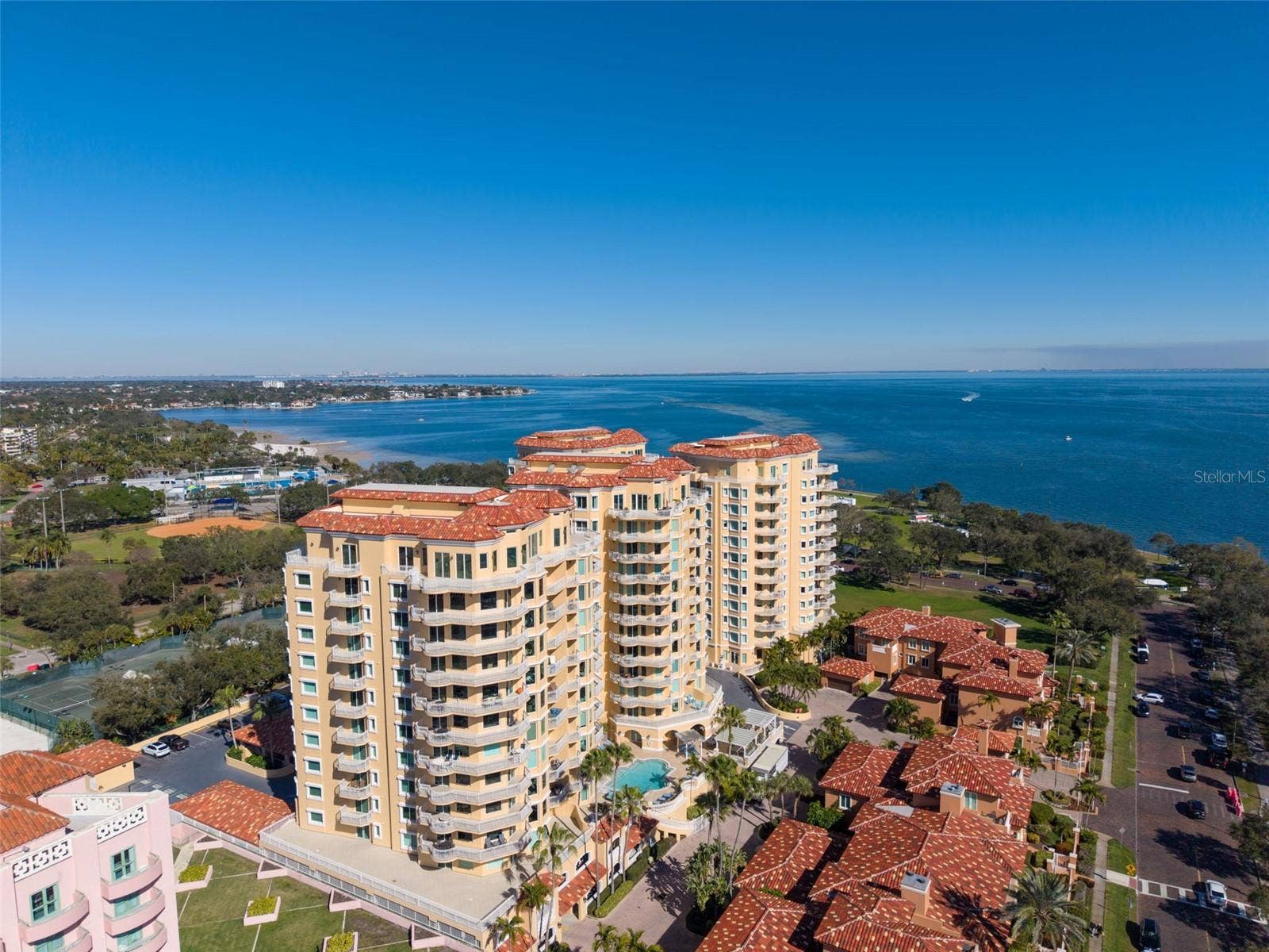 555 5TH AVENUE NE, #1122, St Petersburg, FL 33701 555 5TH AVENUE NE, #1122, St Petersburg, FL 33701