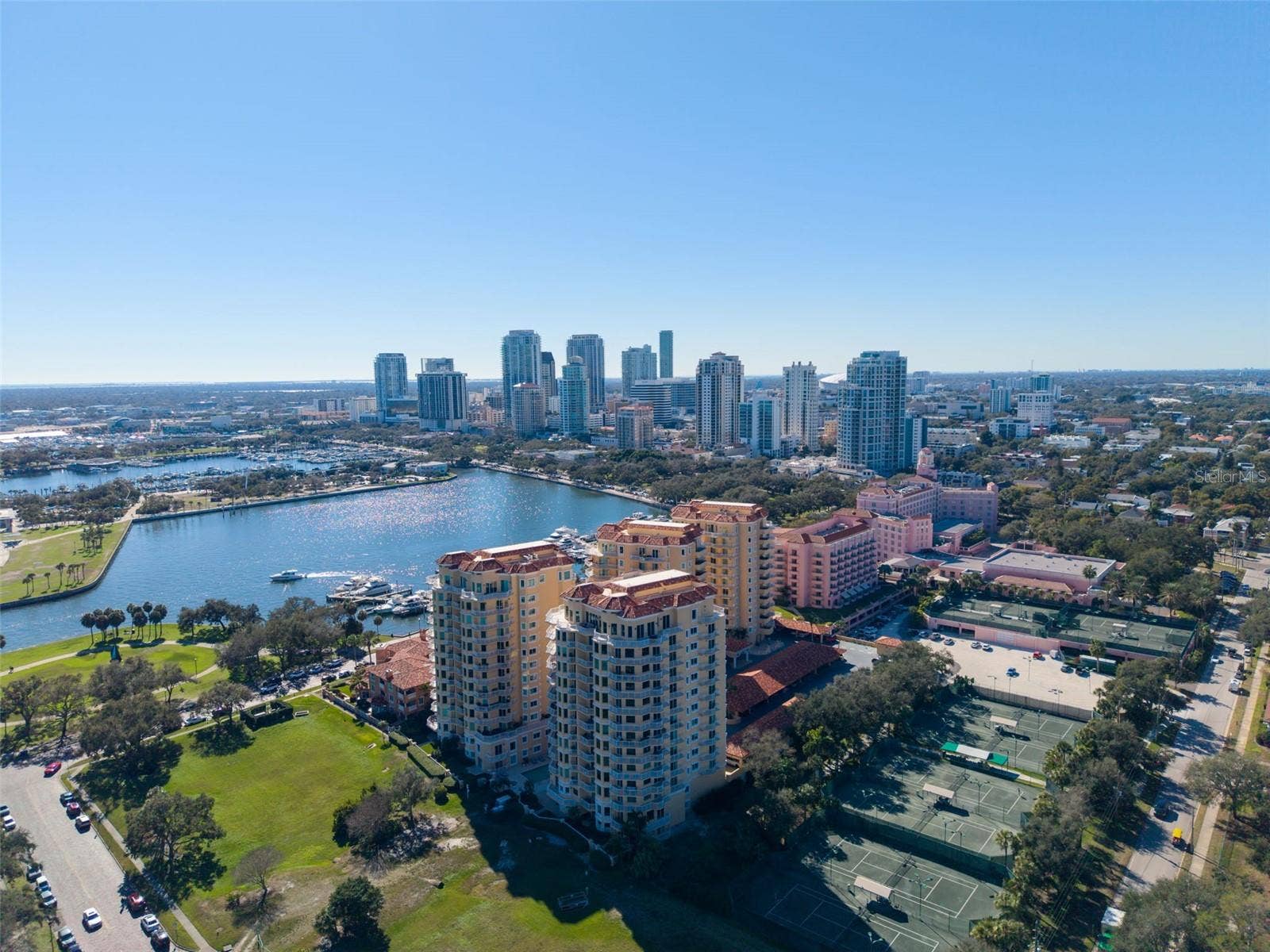 555 5TH AVENUE NE, #1122, St Petersburg, FL 33701 555 5TH AVENUE NE, #1122, St Petersburg, FL 33701