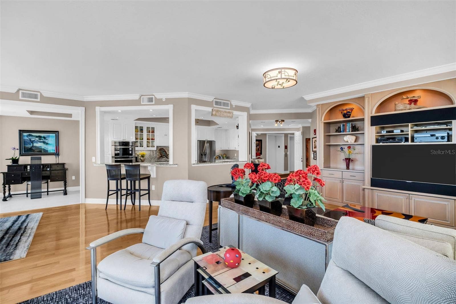 555 5TH AVENUE NE, #1122, St Petersburg, FL 33701 555 5TH AVENUE NE, #1122, St Petersburg, FL 33701