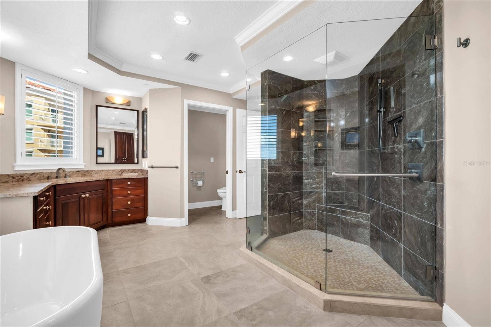 555 5TH AVENUE NE, #1122, St Petersburg, FL 33701 555 5TH AVENUE NE, #1122, St Petersburg, FL 33701