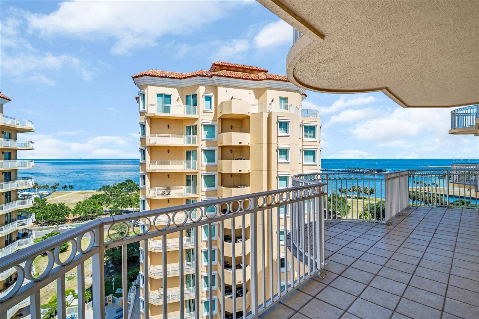 555 5TH AVENUE NE, #1122, St Petersburg, FL 33701 555 5TH AVENUE NE, #1122, St Petersburg, FL 33701