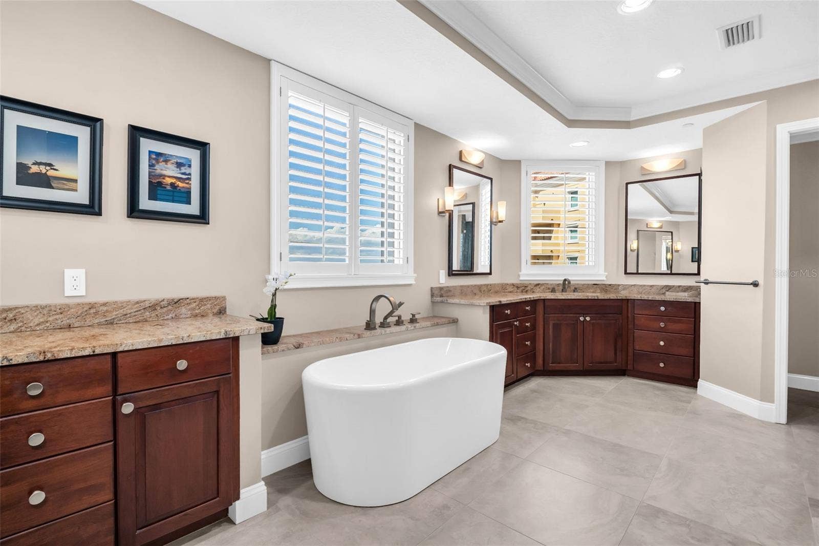 555 5TH AVENUE NE, #1122, St Petersburg, FL 33701 555 5TH AVENUE NE, #1122, St Petersburg, FL 33701