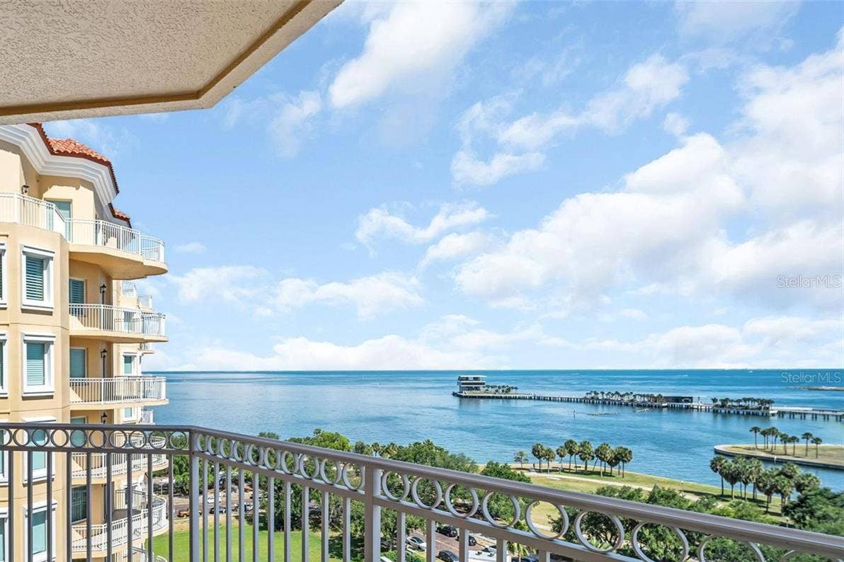 555 5TH AVENUE NE, #1122, St Petersburg, FL 33701 555 5TH AVENUE NE, #1122, St Petersburg, FL 33701