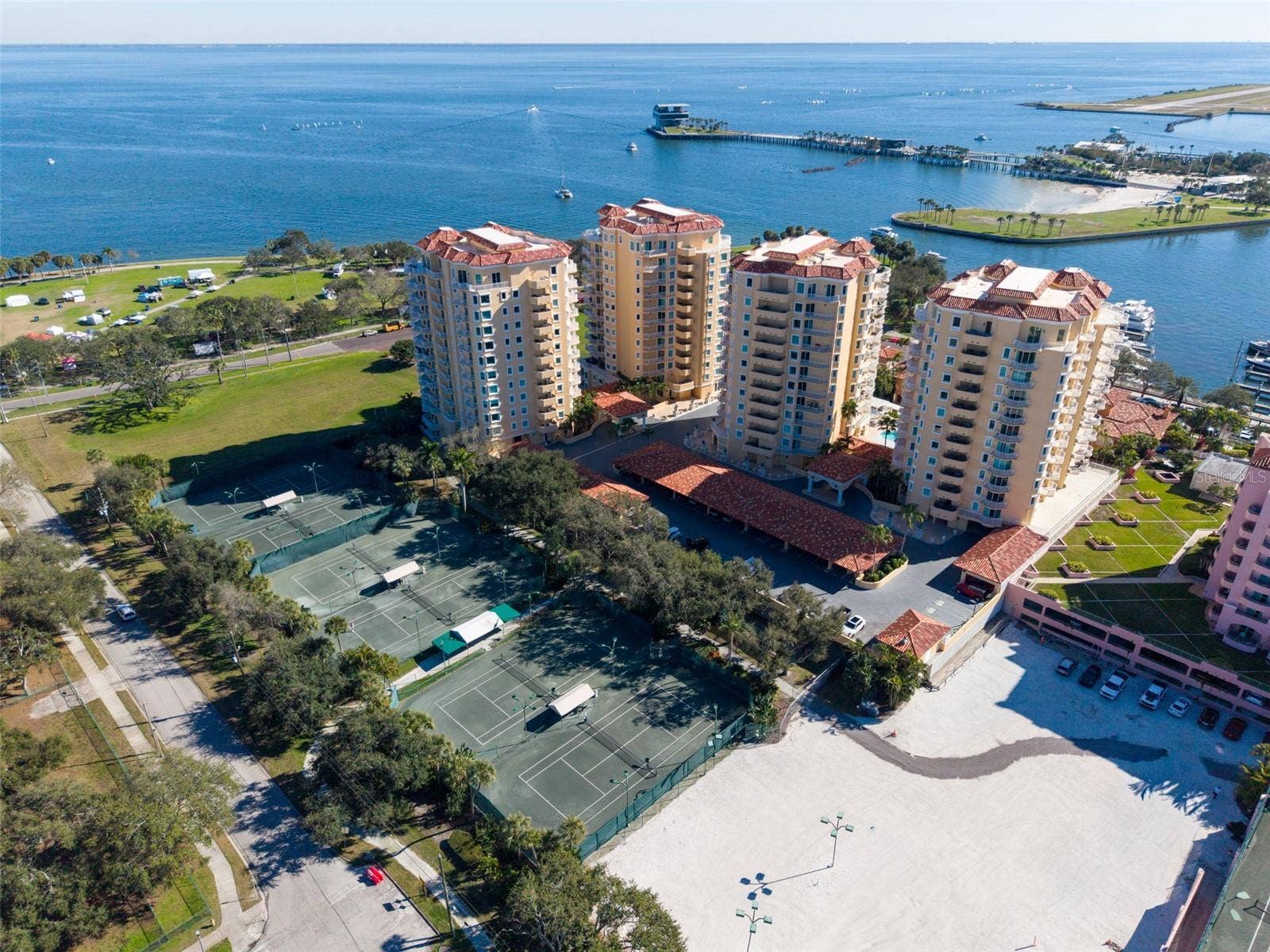 555 5TH AVENUE NE, #1122, St Petersburg, FL 33701 555 5TH AVENUE NE, #1122, St Petersburg, FL 33701