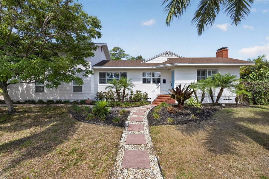 Property photo for 2400 9TH AVENUE N, St Petersburg, FL