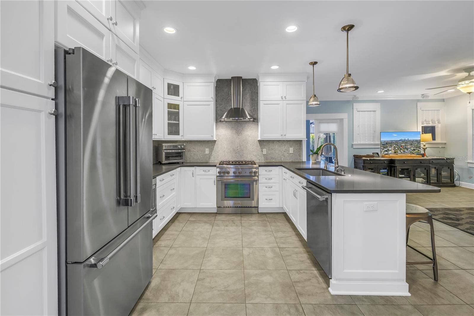 436 12TH AVENUE NE, St Petersburg, FL 33701 436 12TH AVENUE NE, St Petersburg, FL 33701
