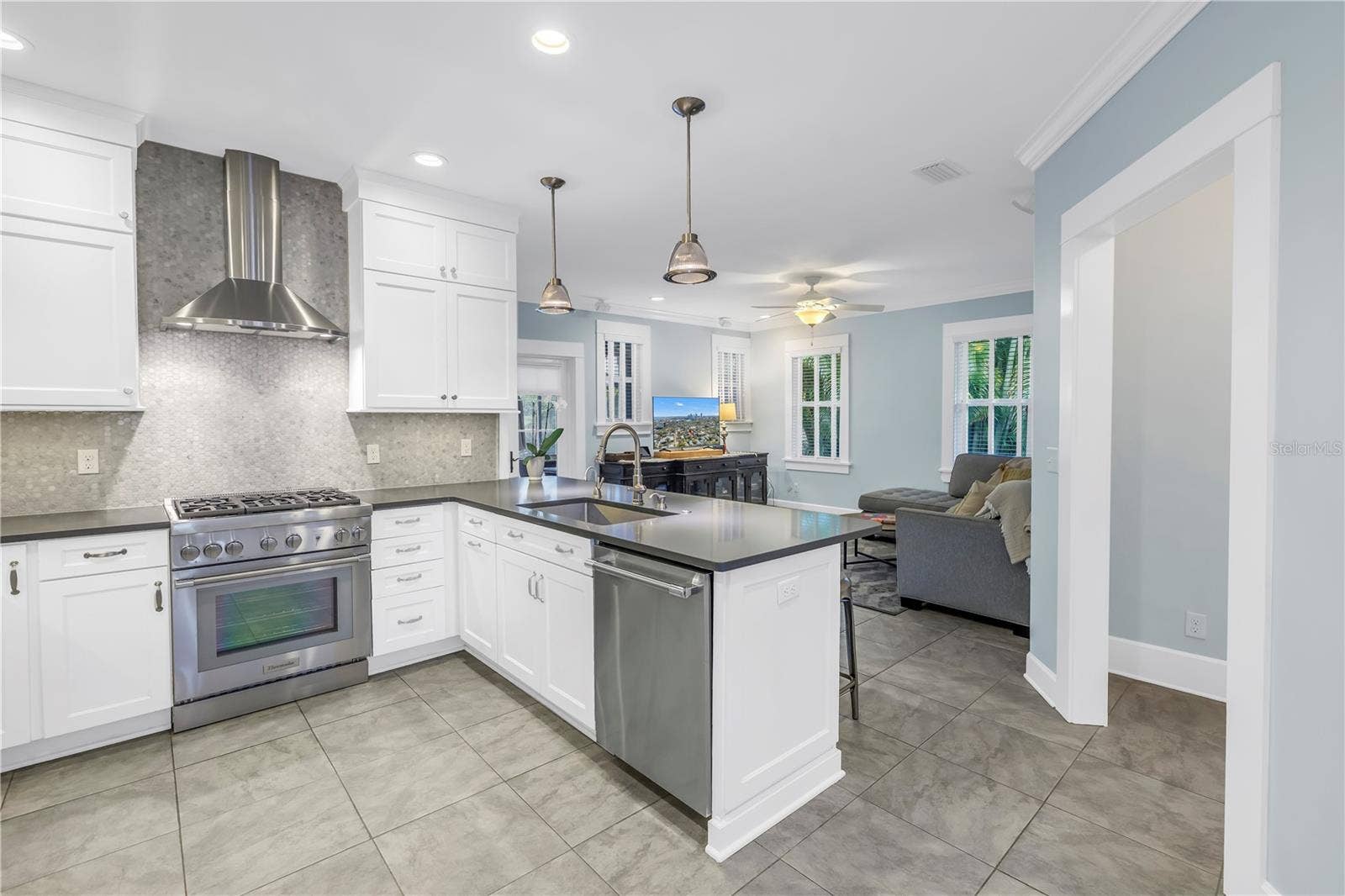 436 12TH AVENUE NE, St Petersburg, FL 33701 436 12TH AVENUE NE, St Petersburg, FL 33701