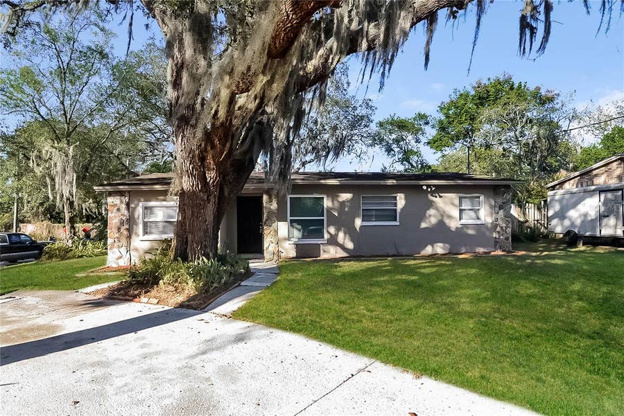 Property photo for Tampa, FL