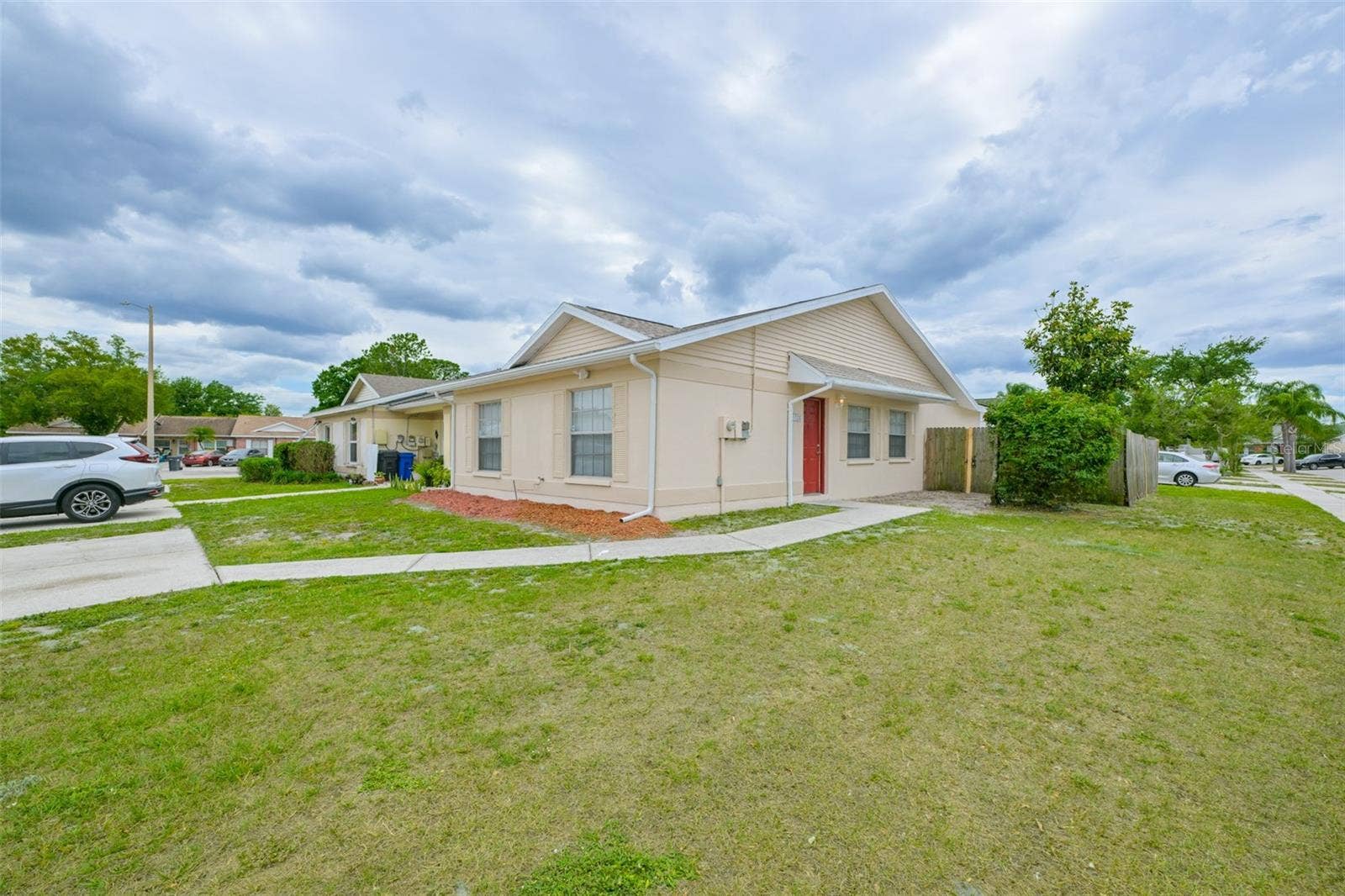 1720 OAK BRANCH COURT, Brandon, FL 33511 1720 OAK BRANCH COURT, Brandon, FL 33511