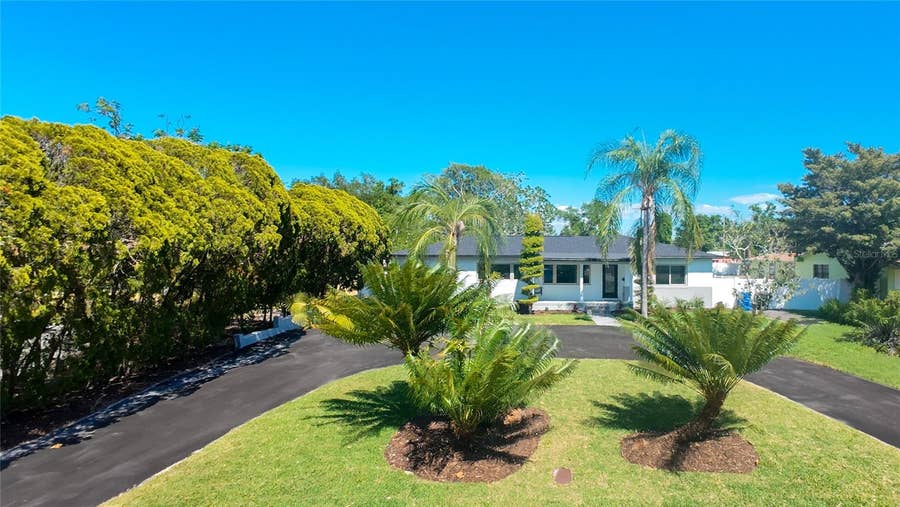 Property photo for 936 ALCAZAR WAY S, St Petersburg, FL
