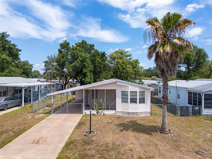 Property photo for 38052 LAWANDA LOOP, Zephyrhills, FL