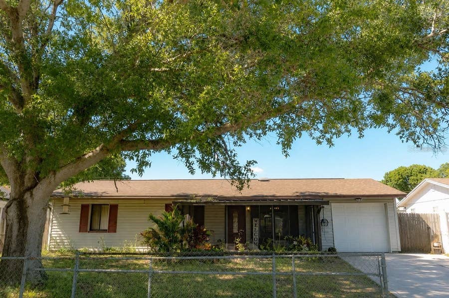 Property photo for 8204 TRAMMELL TRAIL, Tampa, FL