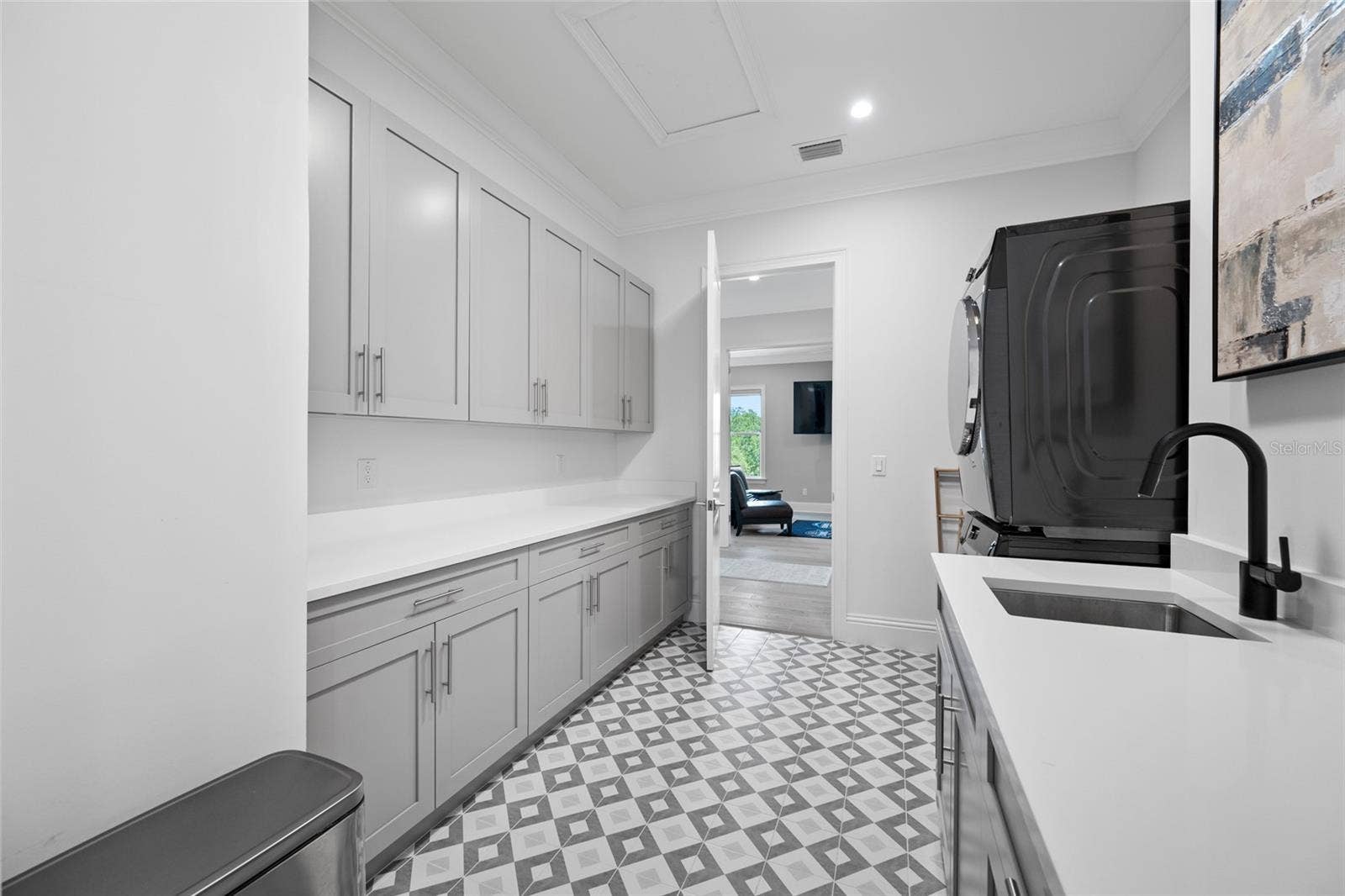 2623 S PARKVIEW STREET, Tampa, FL 33629 2623 S PARKVIEW STREET, Tampa, FL 33629