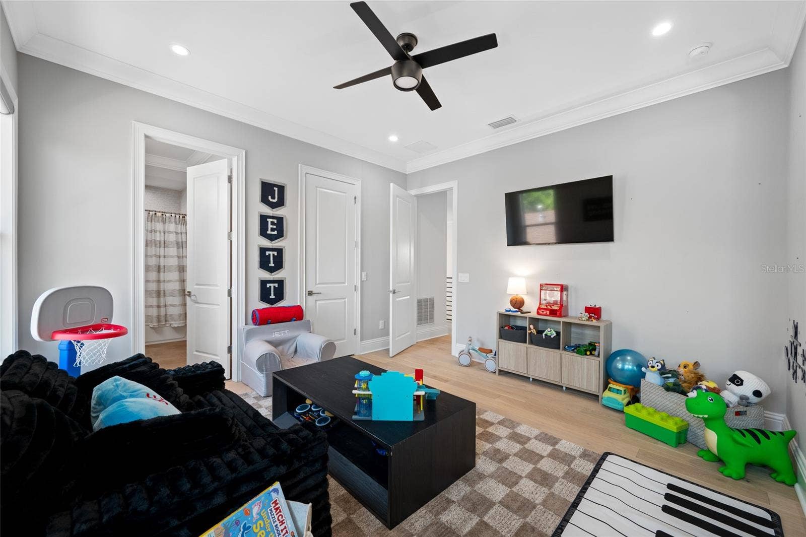 2623 S PARKVIEW STREET, Tampa, FL 33629 2623 S PARKVIEW STREET, Tampa, FL 33629