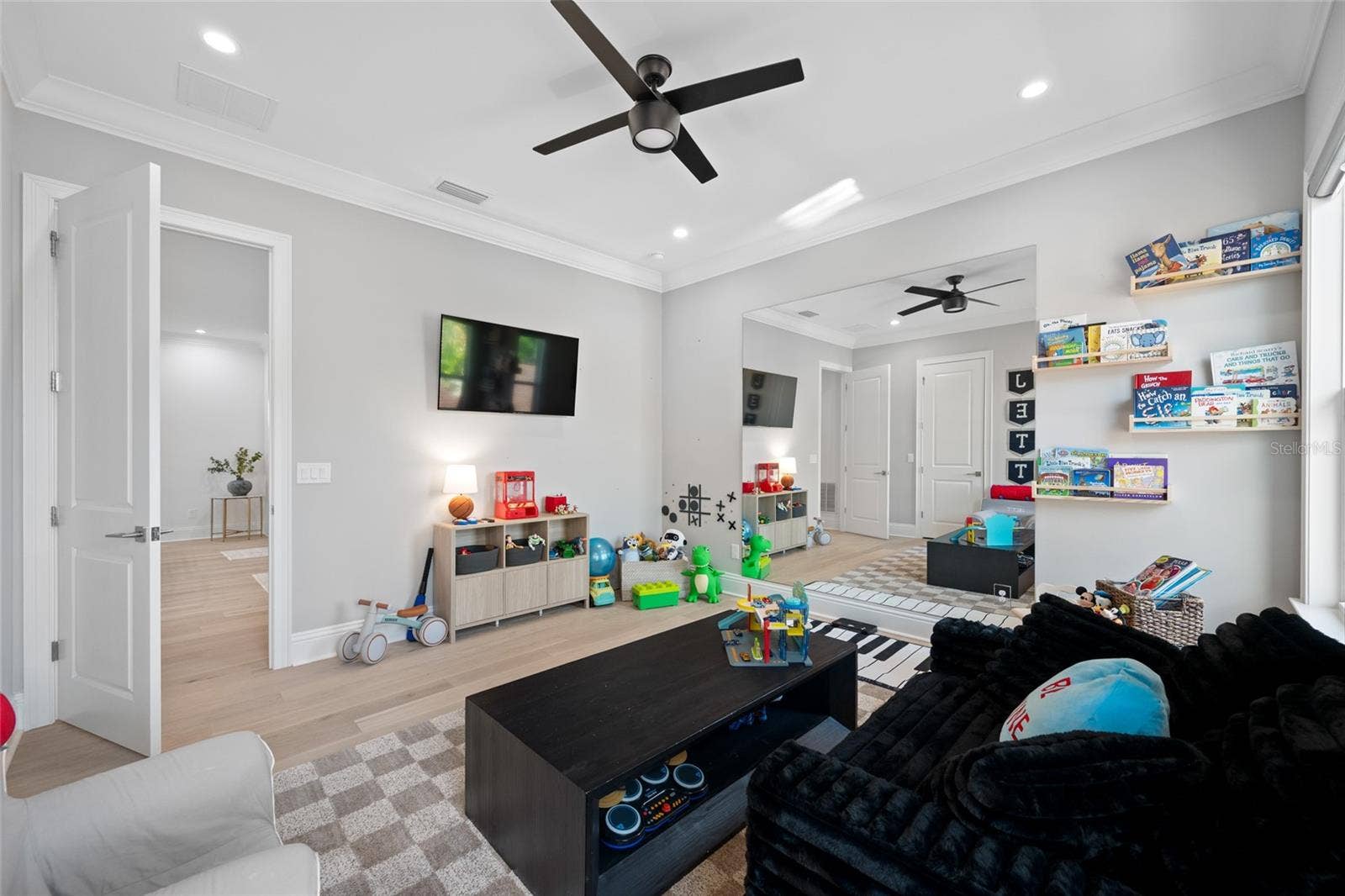 2623 S PARKVIEW STREET, Tampa, FL 33629 2623 S PARKVIEW STREET, Tampa, FL 33629