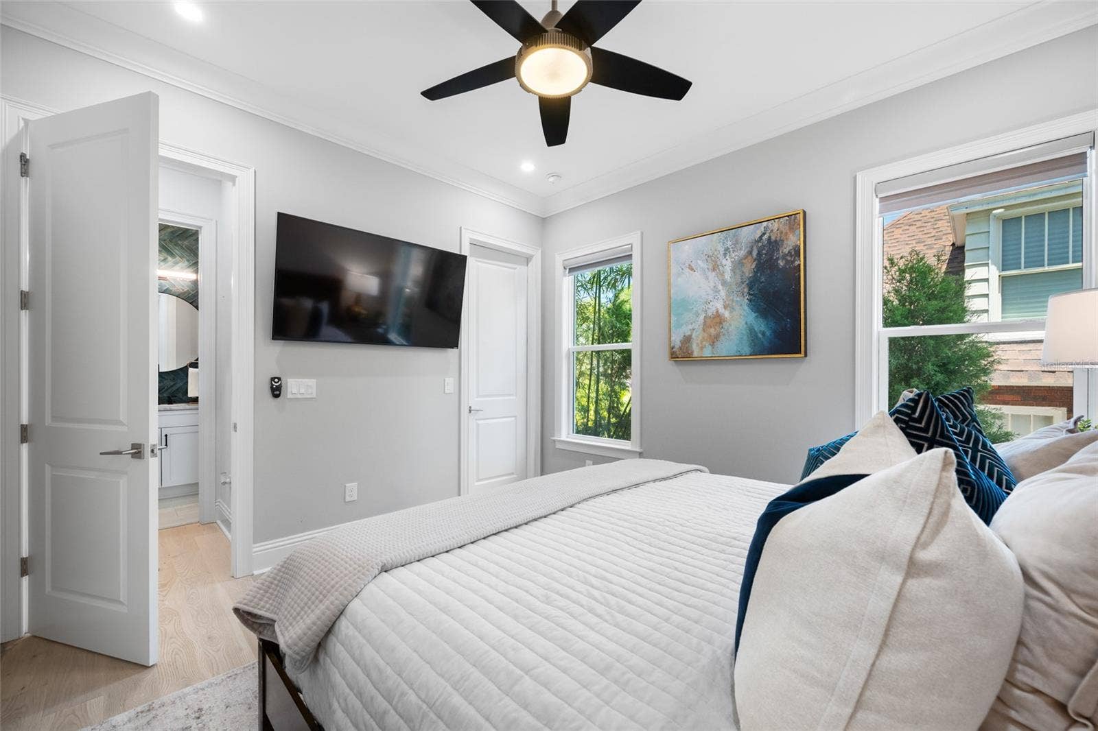 2623 S PARKVIEW STREET, Tampa, FL 33629 2623 S PARKVIEW STREET, Tampa, FL 33629