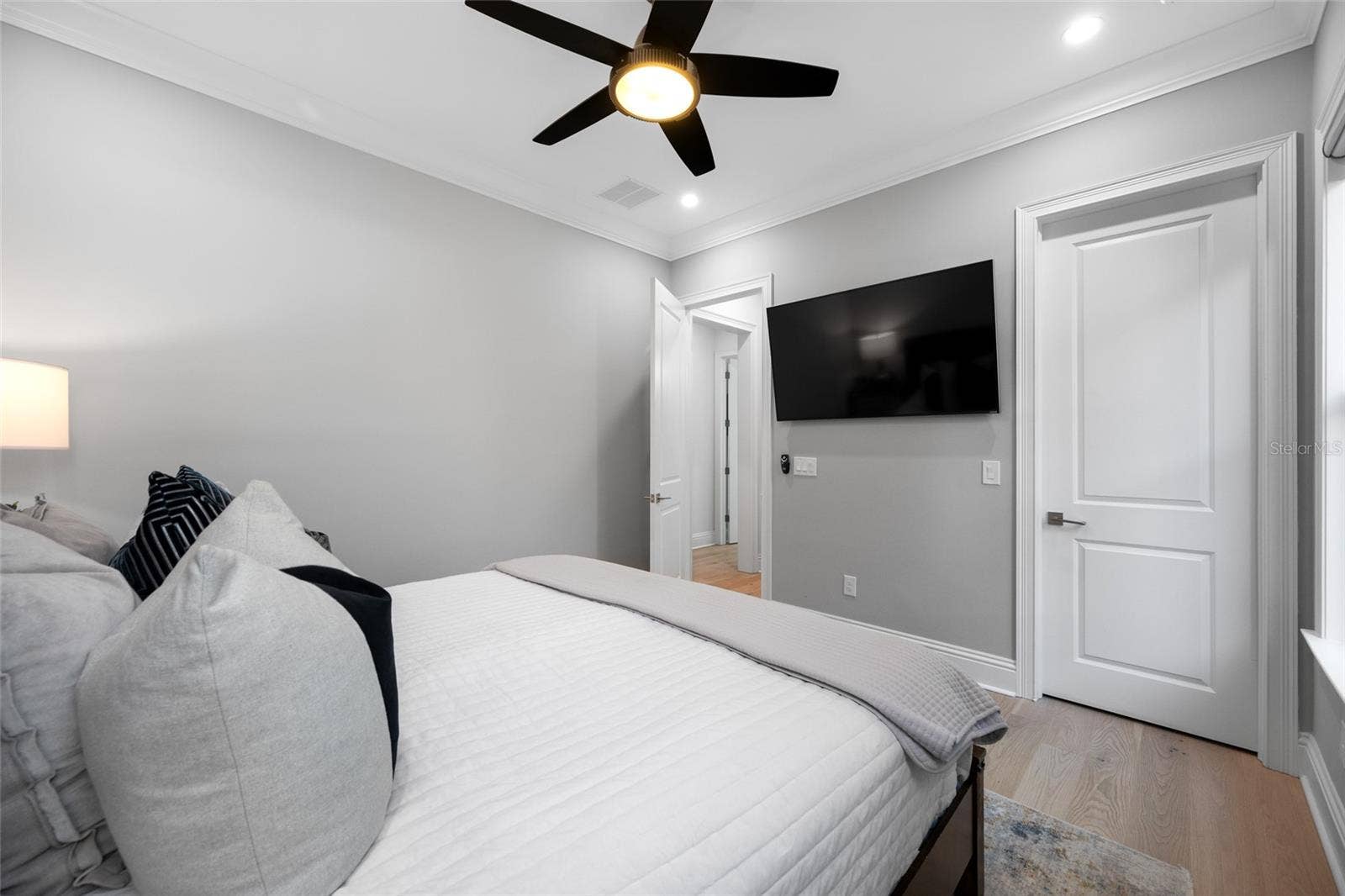 2623 S PARKVIEW STREET, Tampa, FL 33629 2623 S PARKVIEW STREET, Tampa, FL 33629