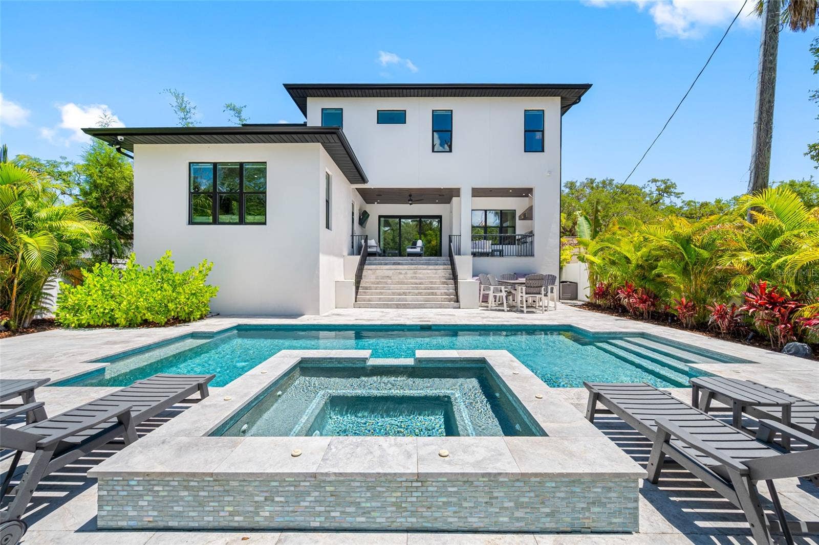 2623 S PARKVIEW STREET, Tampa, FL 33629 2623 S PARKVIEW STREET, Tampa, FL 33629