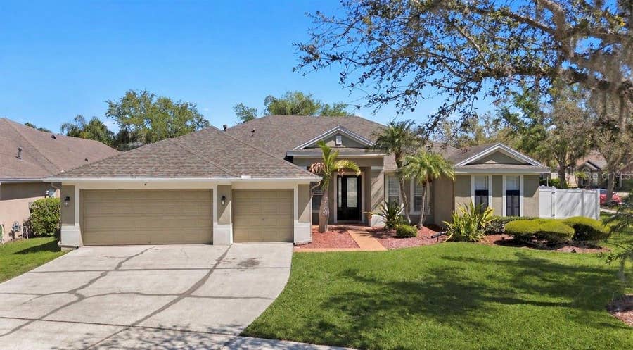 Property photo for 19328 AUTUMN WOODS AVENUE, Tampa, FL