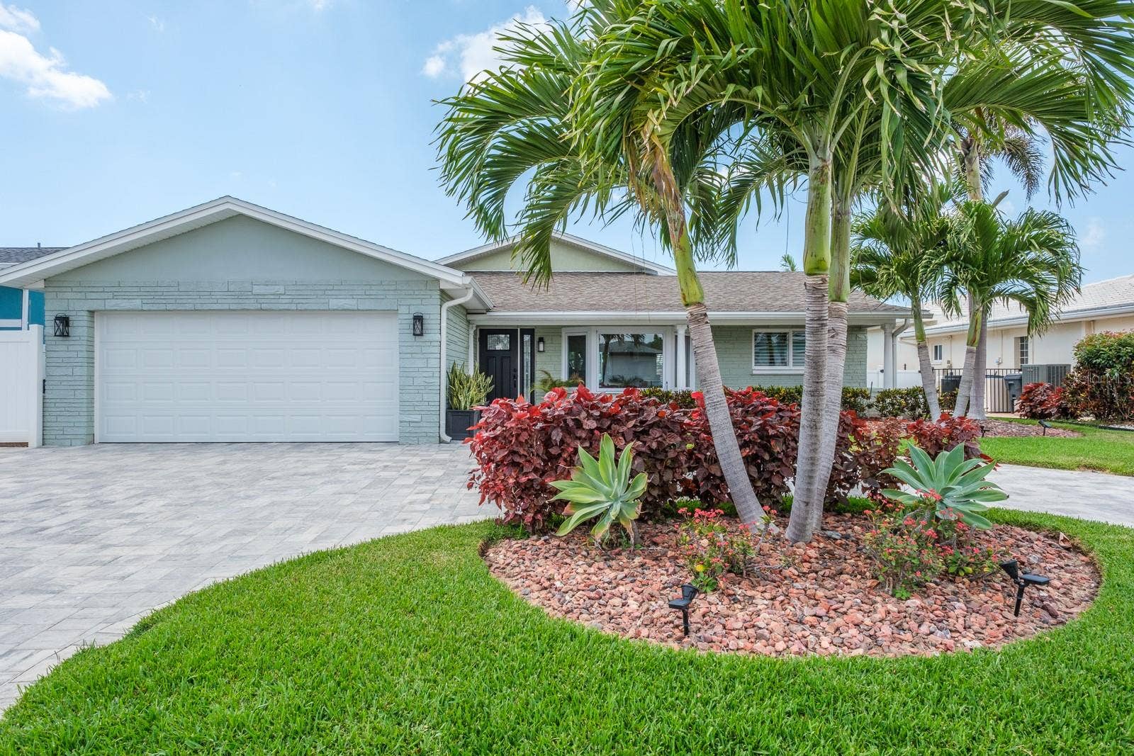 11400 8TH STREET E, Treasure Island, FL 33706 11400 8TH STREET E, Treasure Island, FL 33706