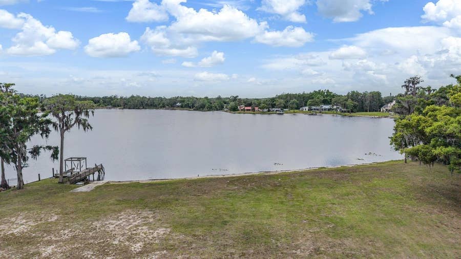 Property photo for 215 LAKE BRANT DRIVE, Lutz, FL