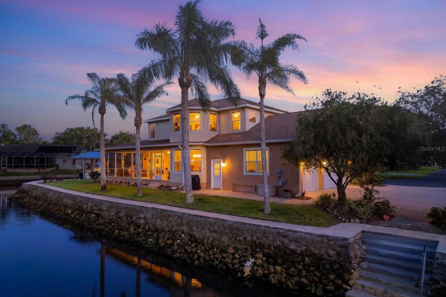 Property photo for 939 SE 3RD AVENUE, Crystal River, FL