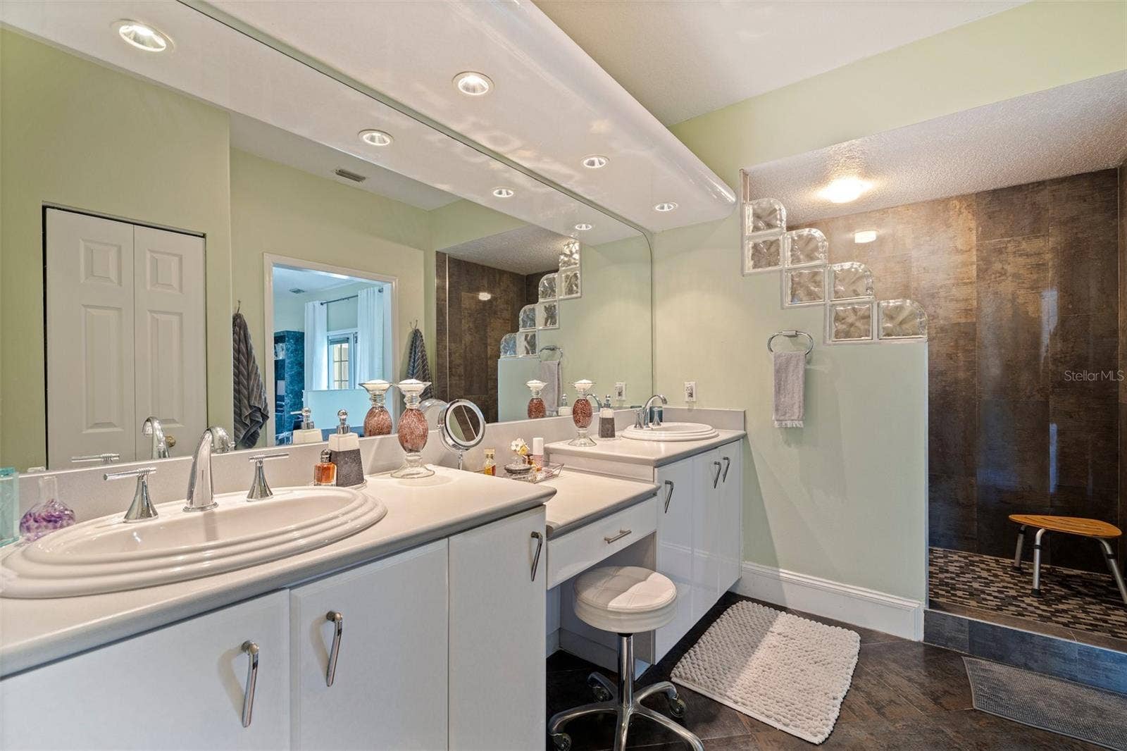 1156 2ND AVENUE S, Tierra Verde, FL 33715 1156 2ND AVENUE S, Tierra Verde, FL 33715