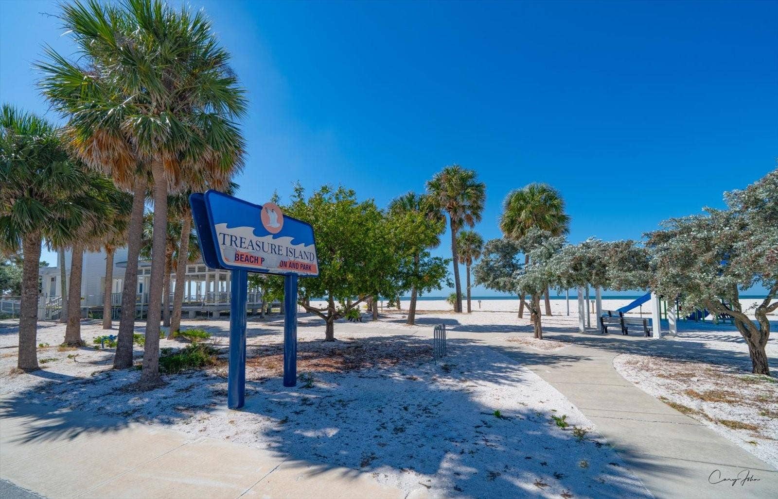 40 77TH AVENUE, Treasure Island, FL 33706 40 77TH AVENUE, Treasure Island, FL 33706