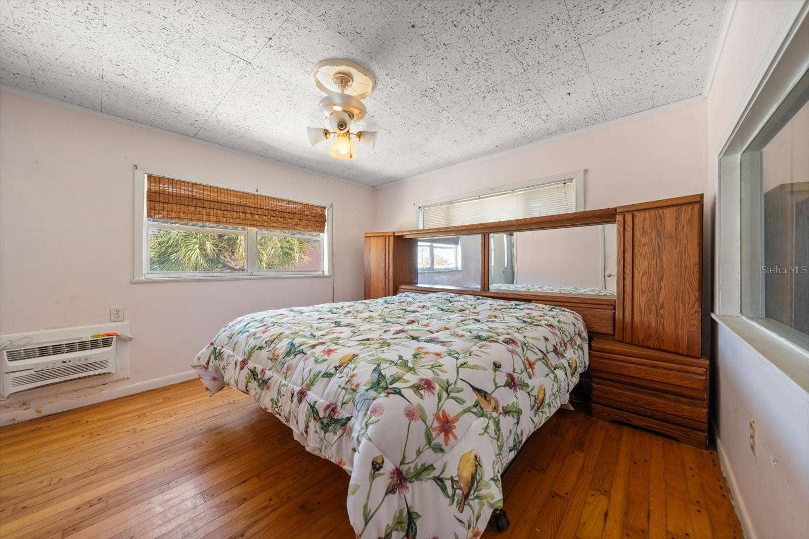 40 77TH AVENUE, Treasure Island, FL 33706 40 77TH AVENUE, Treasure Island, FL 33706