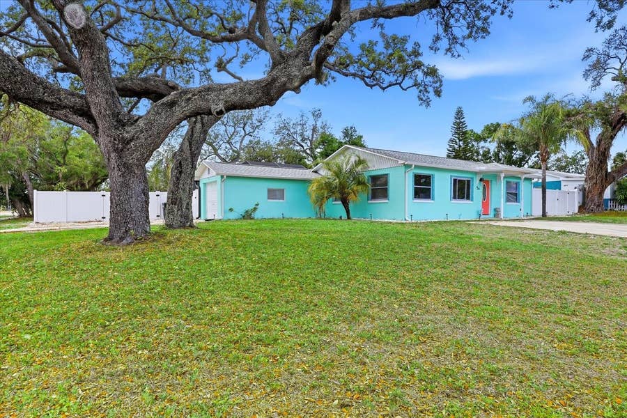 Property photo for 712 S GLENWOOD AVENUE, Clearwater, FL