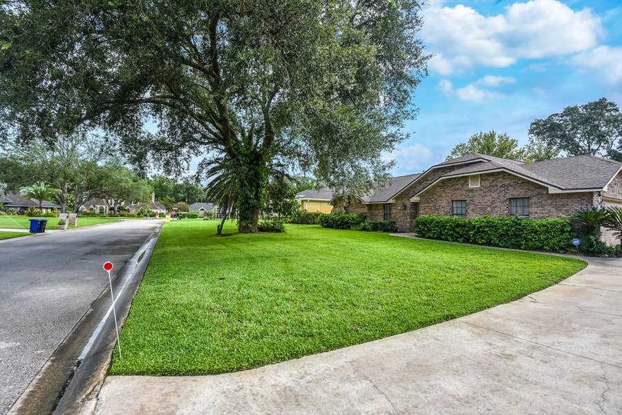 Property photo for 24 LAKE VISTA WAY, Ormond Beach, FL