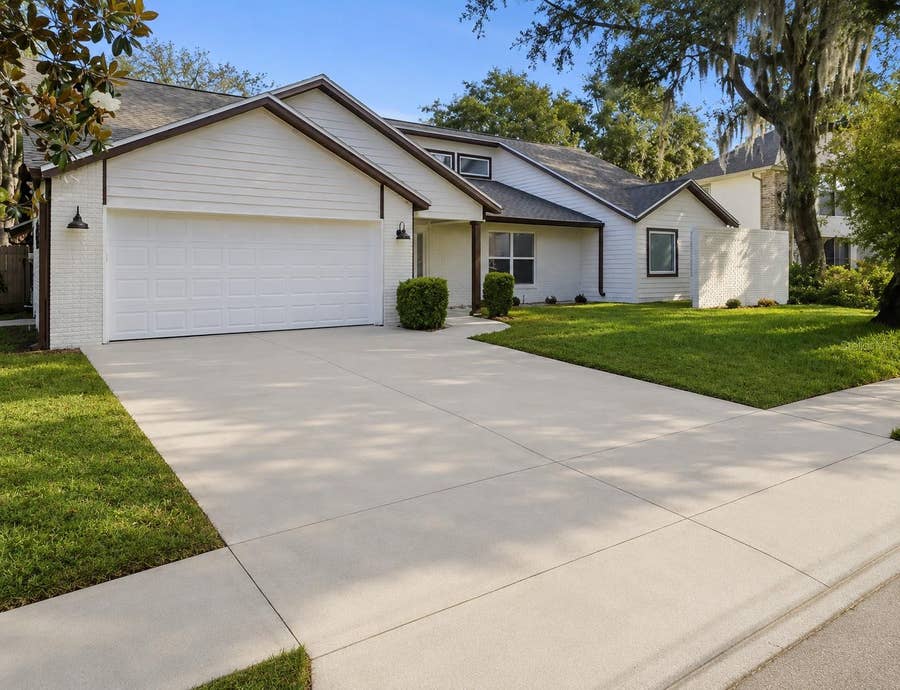Property photo for 1204 MOONDALE COURT, Valrico, FL